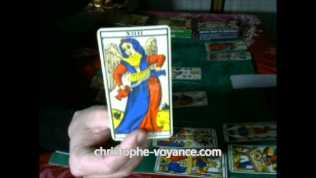 Tirage tarot sur l'actualité du moment en France